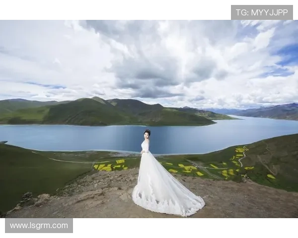 深海奇缘：当灵动鱿鱼遇上温柔巨鲸，一场关于生命与勇气的奇幻邂逅